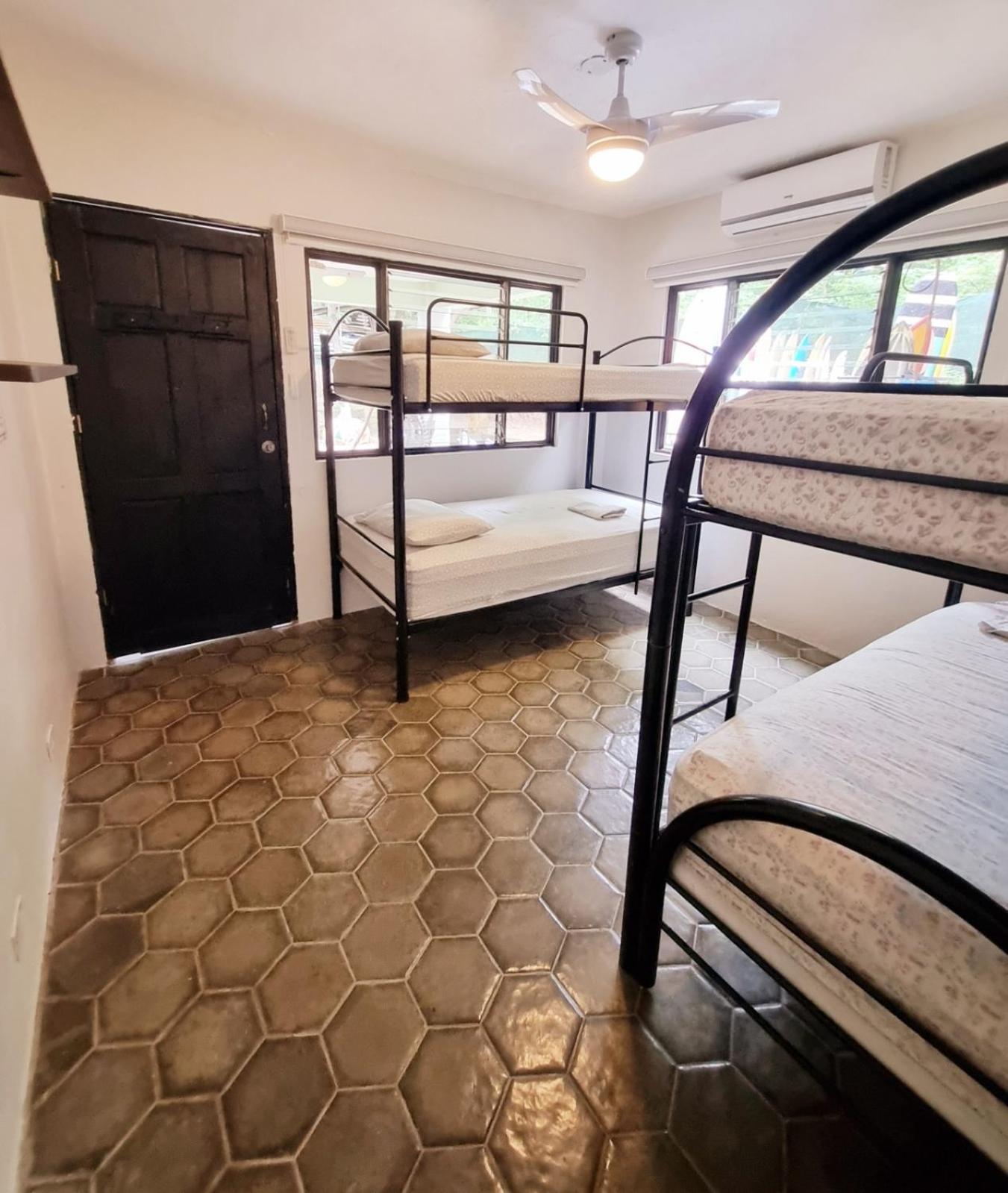 Casa Pura Vida Surf Hostel - Tamarindo Costa Rica Eksteriør billede