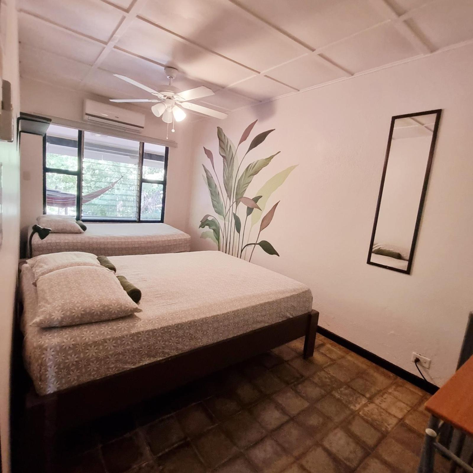 Casa Pura Vida Surf Hostel - Tamarindo Costa Rica Eksteriør billede