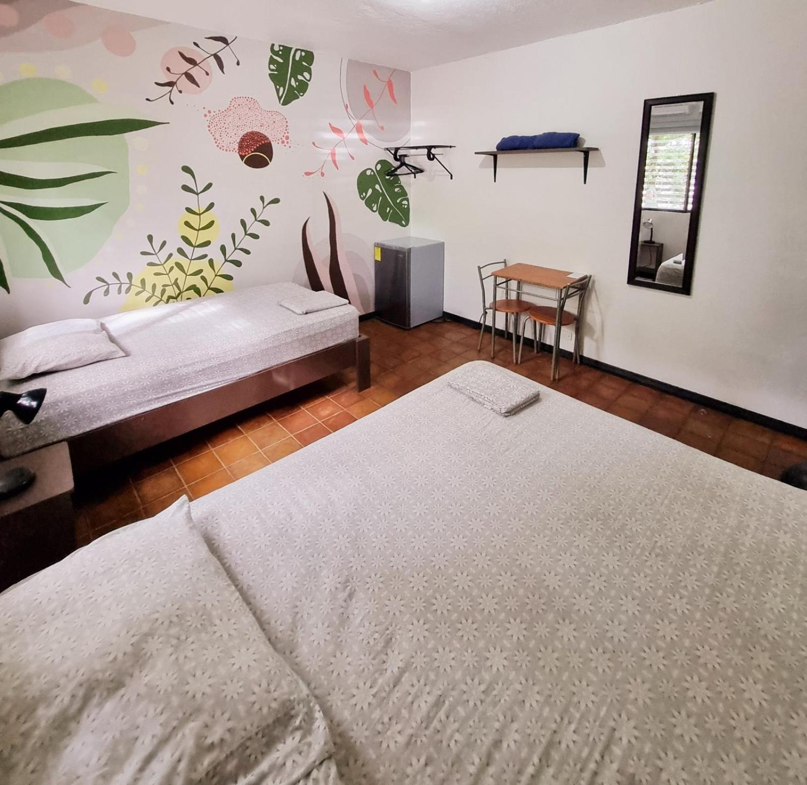 Casa Pura Vida Surf Hostel - Tamarindo Costa Rica Eksteriør billede